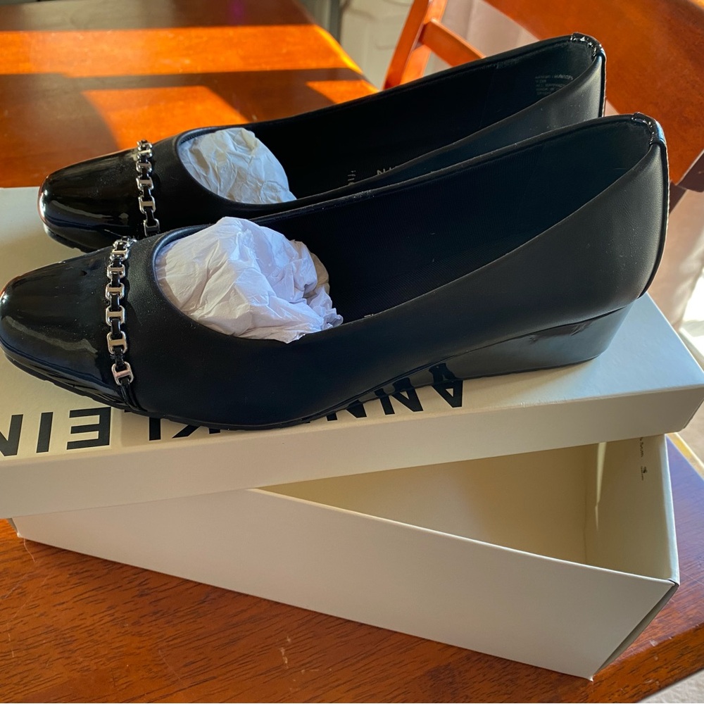 Anne Klein wedge dress shoes
